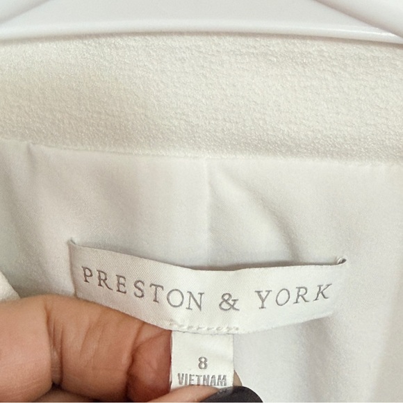 Preston & York EUC White Wrap Tie 
Front blazer. Fresh from dry cleaners 
Size 8 - Picture 3 of 11